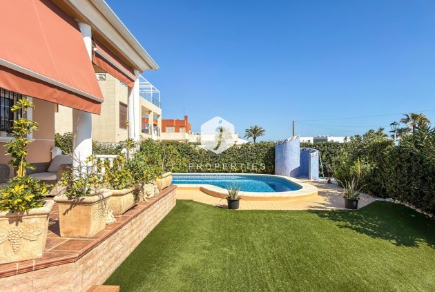 Z drugiej ręki - Villa -
Torrevieja - Costa Blanca