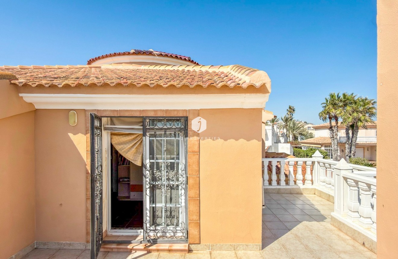 Z drugiej ręki - Villa -
Torrevieja - Costa Blanca