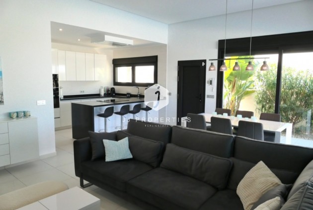 Resale - Villa -
Benijofar - Costa Blanca