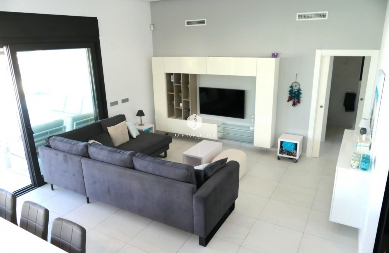 Resale - Villa -
Benijofar - Costa Blanca