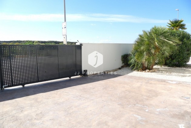 Resale - Villa -
Benijofar - Costa Blanca