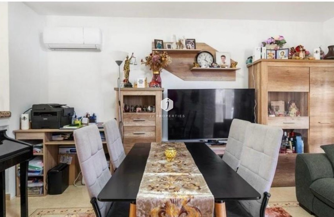 Resale - Duplex -
San Miguel de Salinas - Las Filipinas