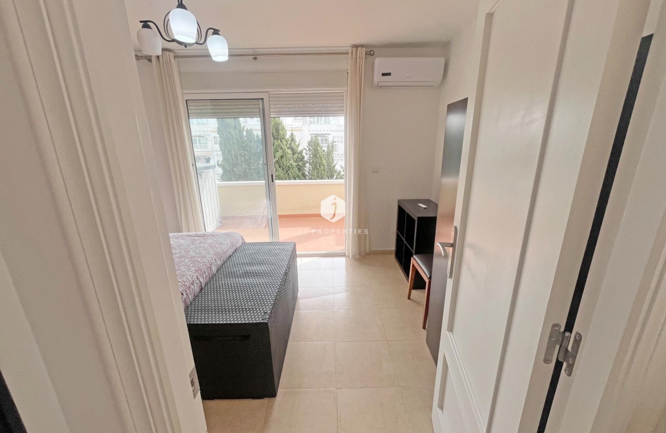 Resale - Duplex -
San Miguel de Salinas - Las Filipinas