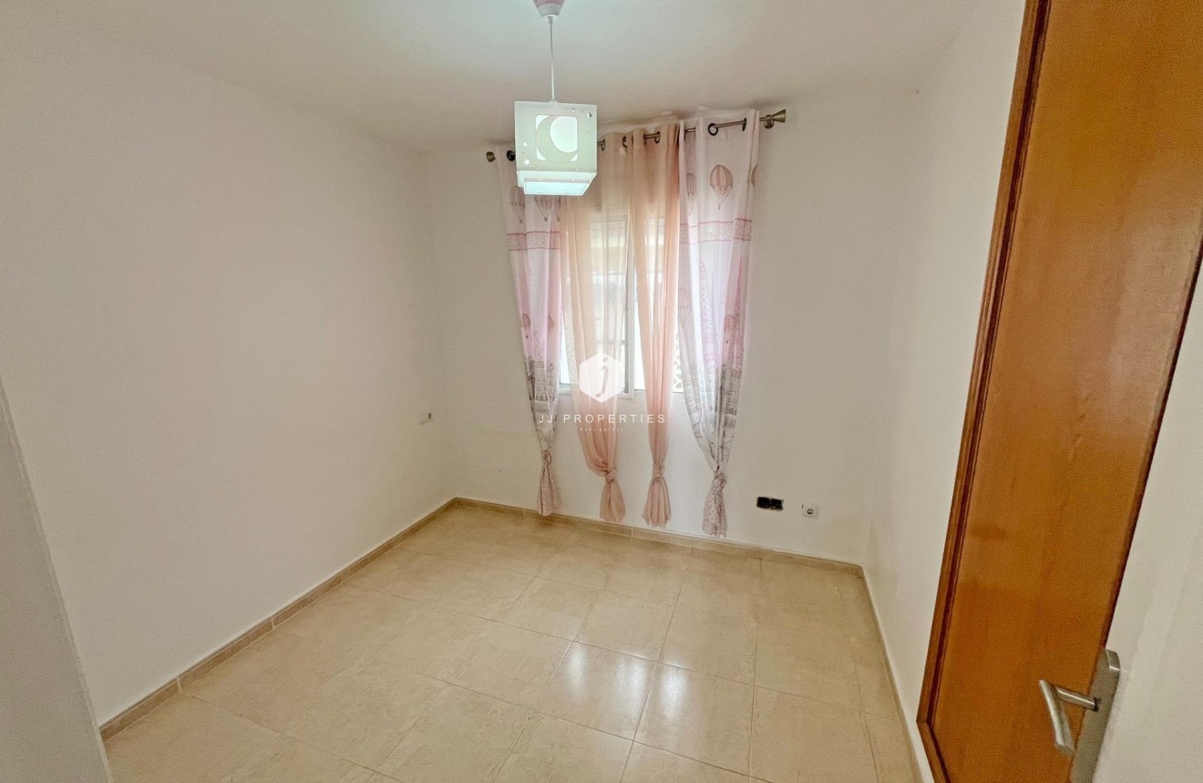 Resale - Duplex -
San Miguel de Salinas - Las Filipinas