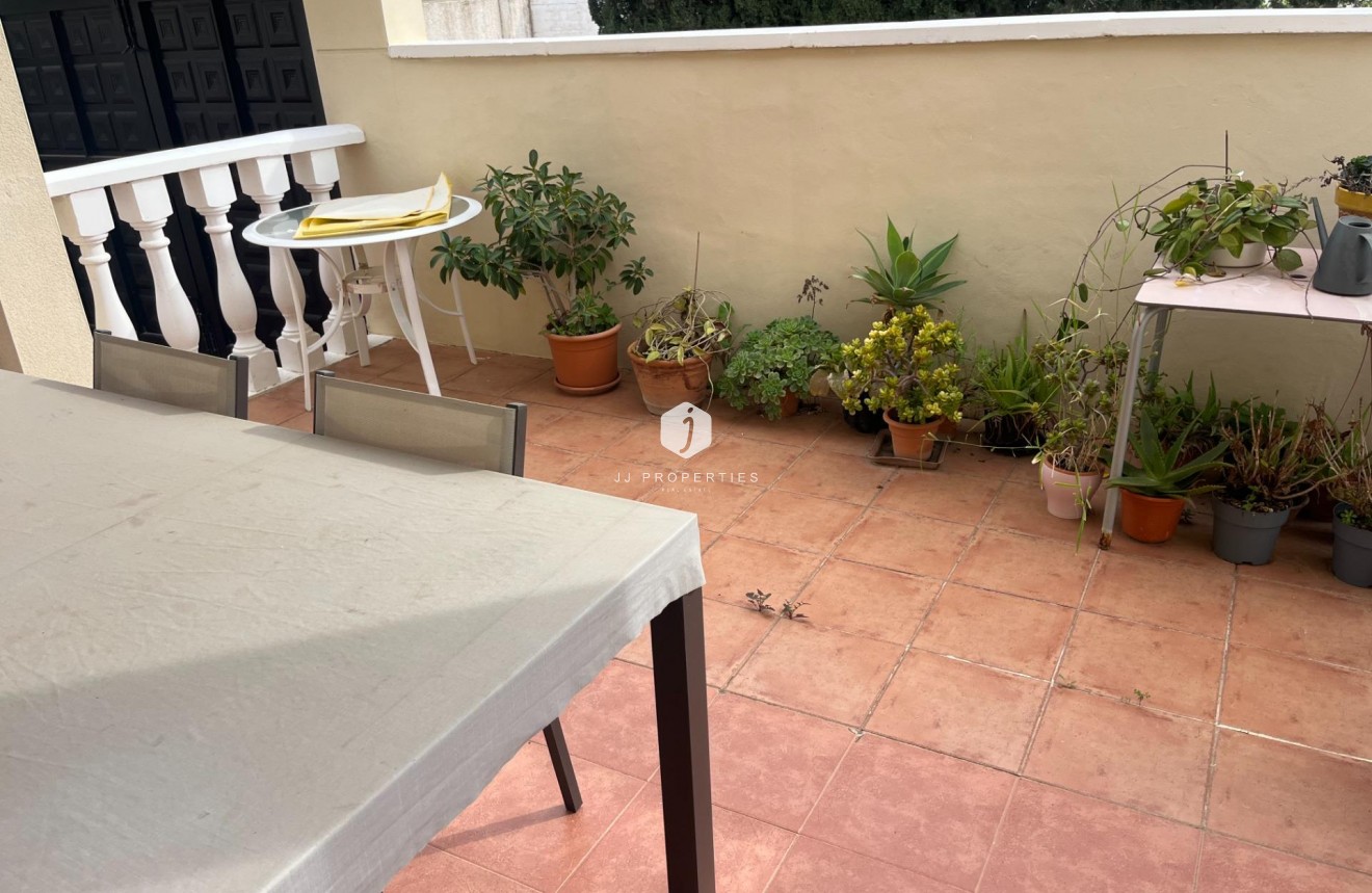 Resale - Duplex -
San Miguel de Salinas - Las Filipinas