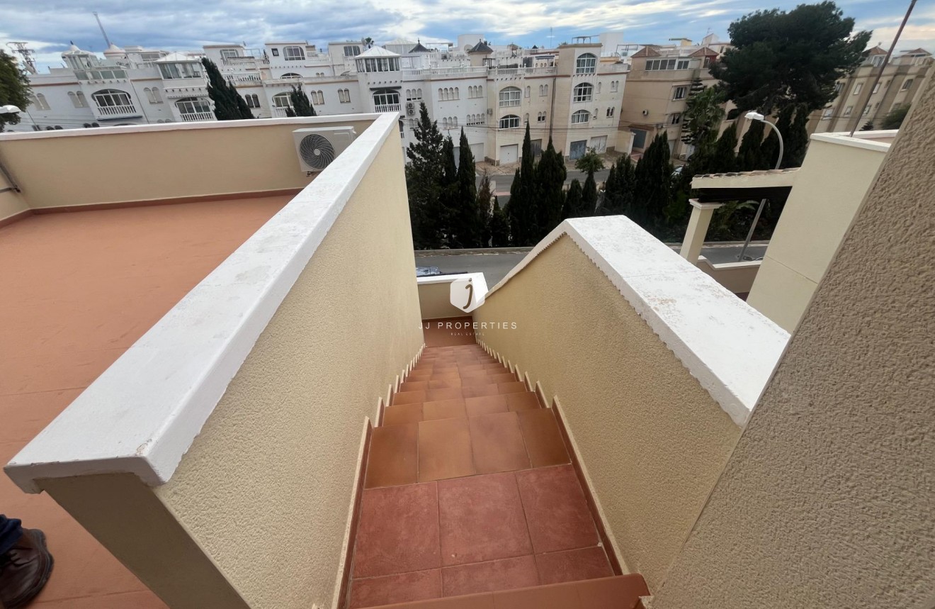 Resale - Duplex -
San Miguel de Salinas - Las Filipinas