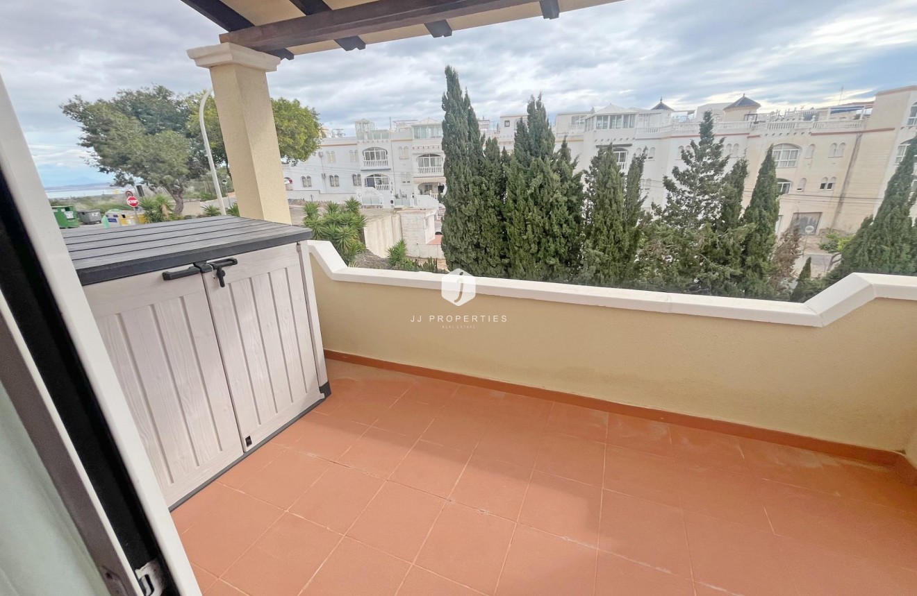 Resale - Duplex -
San Miguel de Salinas - Las Filipinas