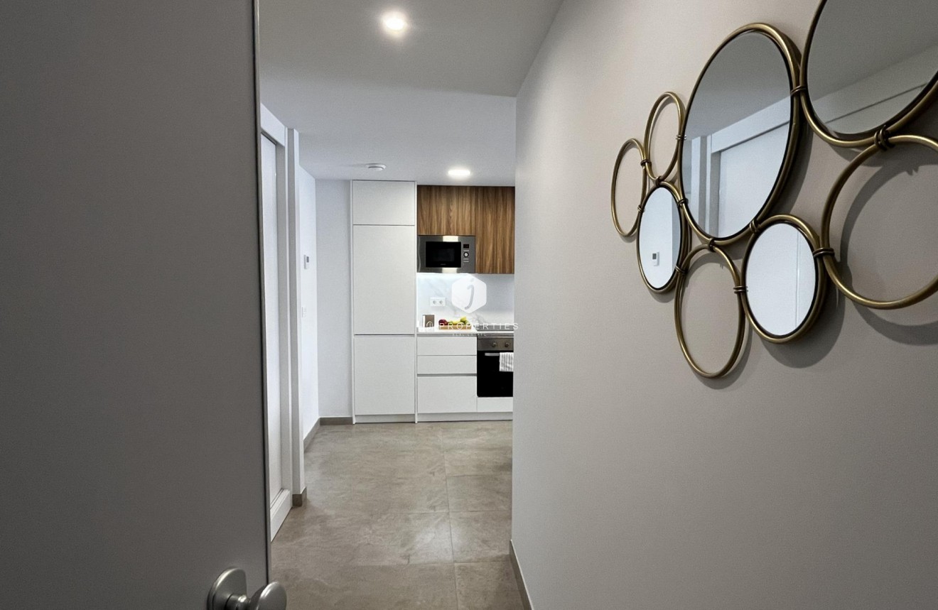 Resale - Apartment / flat -
Torrevieja - Playa del Cura