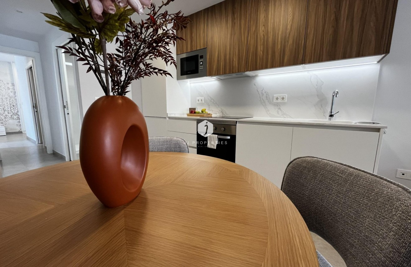 Resale - Apartment / flat -
Torrevieja - Playa del Cura