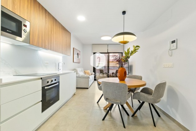 Resale - Apartment / flat -
Torrevieja - Playa del Cura