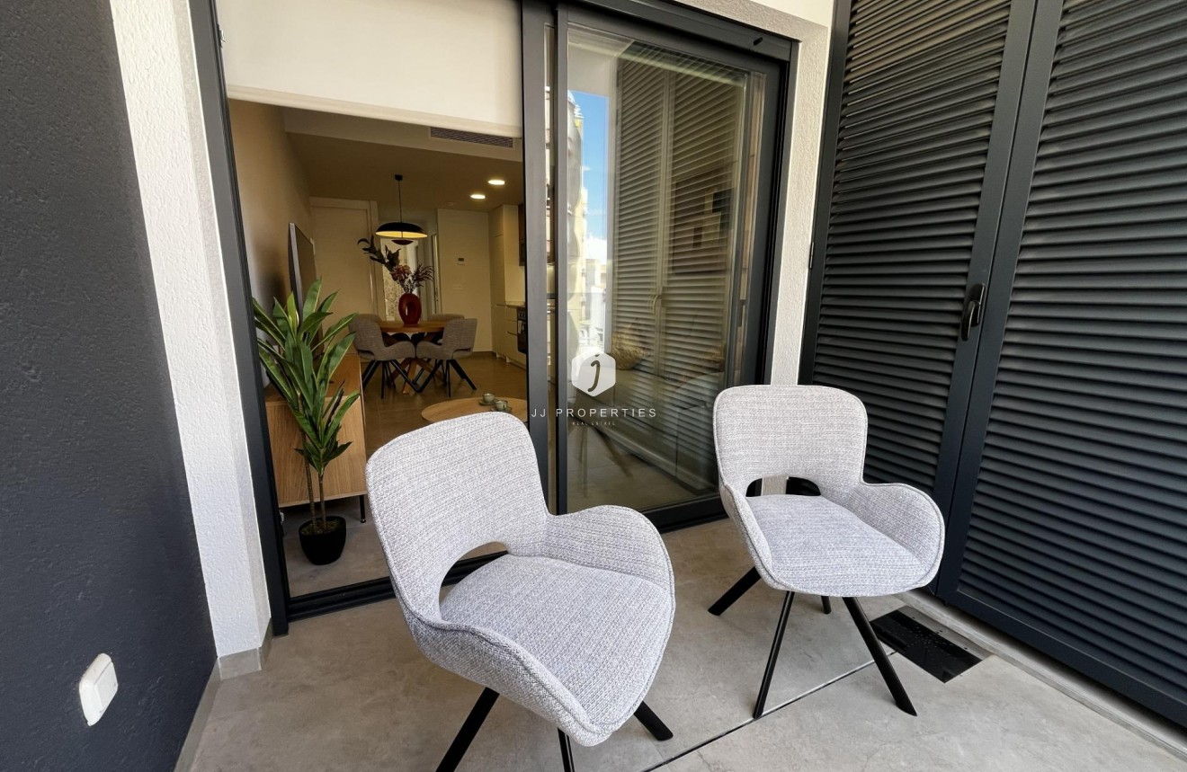 Resale - Apartment / flat -
Torrevieja - Playa del Cura