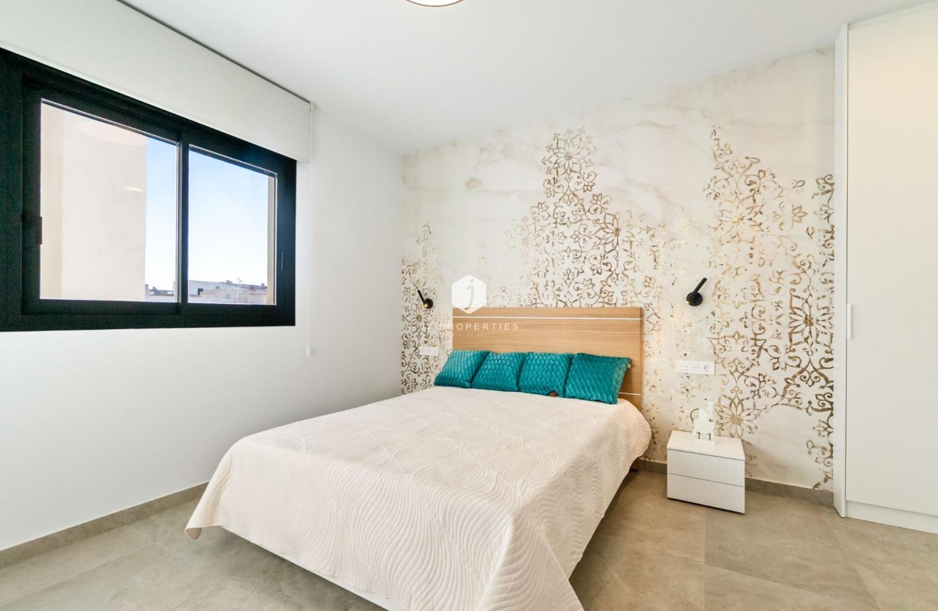 Resale - Apartment / flat -
Torrevieja - Playa del Cura