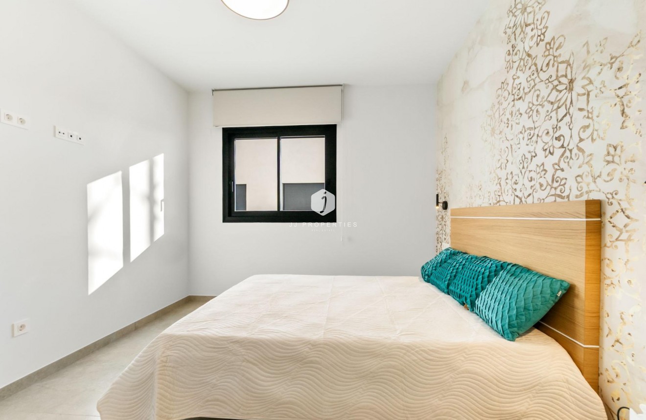 Resale - Apartment / flat -
Torrevieja - Playa del Cura