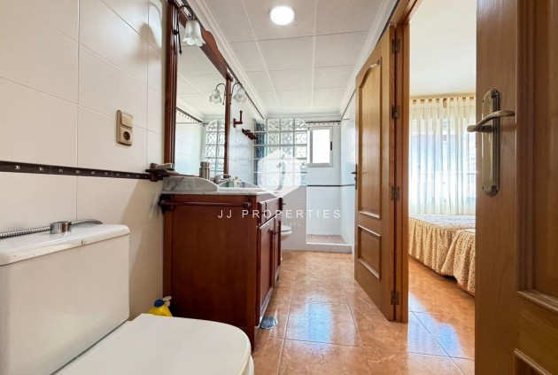 Segunda mano - Apartamento / piso -
Torrevieja - Playa del Cura