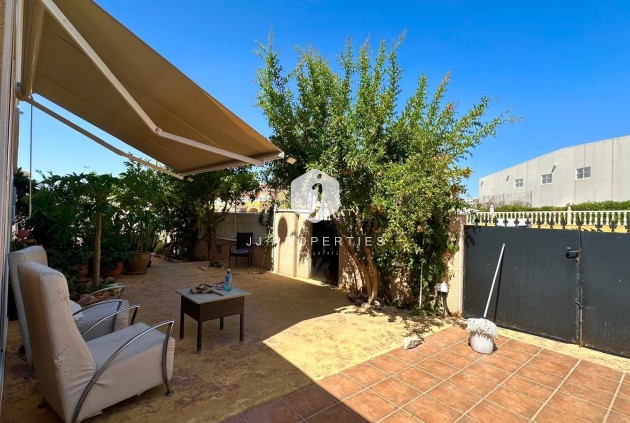 Segunda mano - Villa -
Orihuela Costa - La Regia