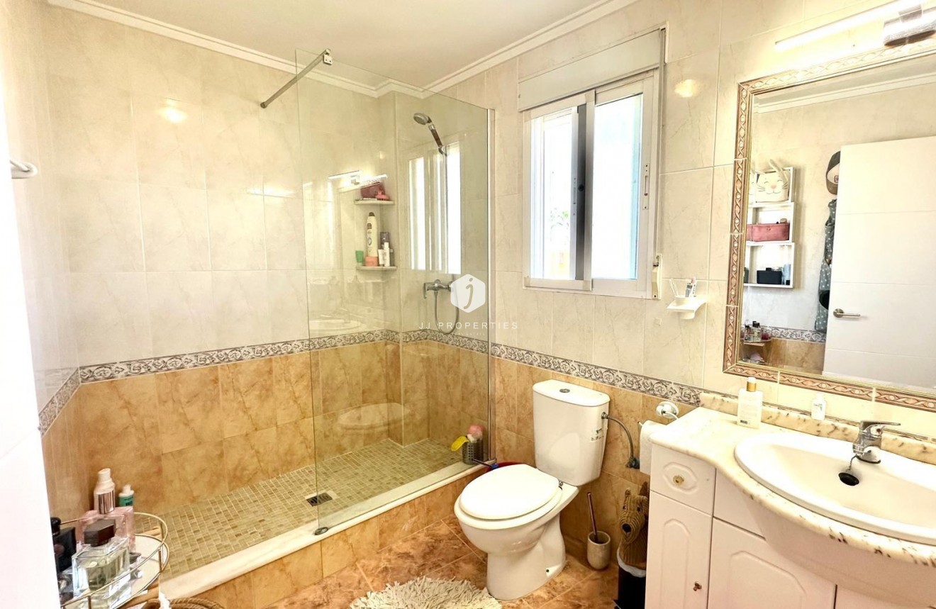 Segunda mano - Villa -
Orihuela Costa - La Regia