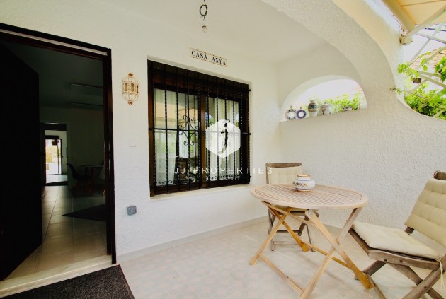 Resale - Chalet -
Orihuela Costa - Costa Blanca