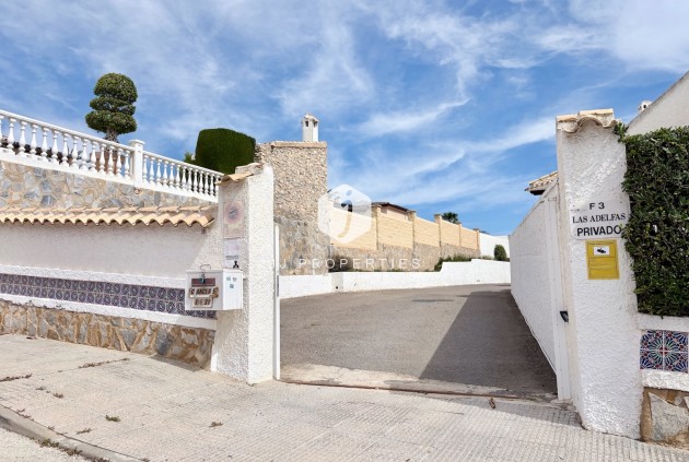 Resale - Chalet -
Orihuela Costa - Costa Blanca