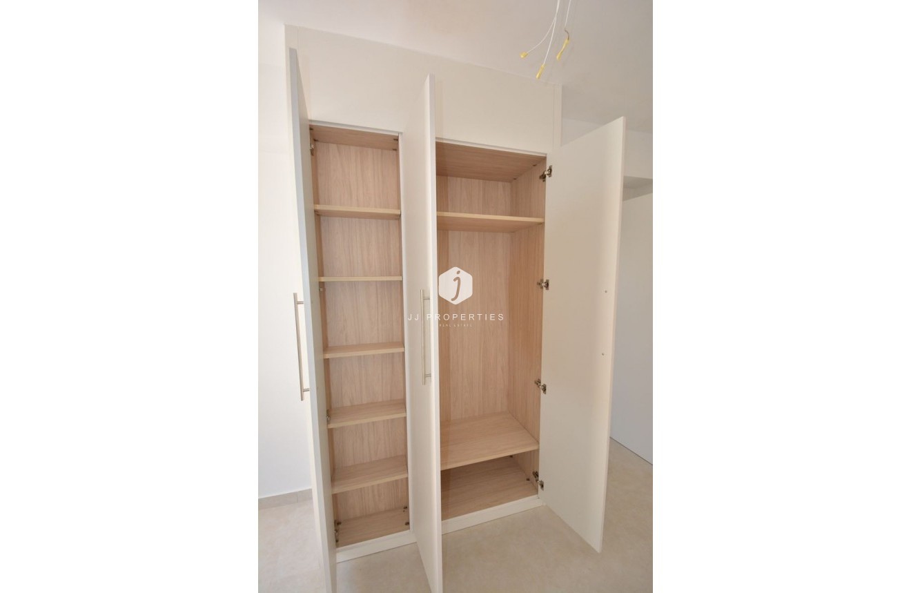 D'occasion - Appartement -
Torrevieja - Costa Blanca