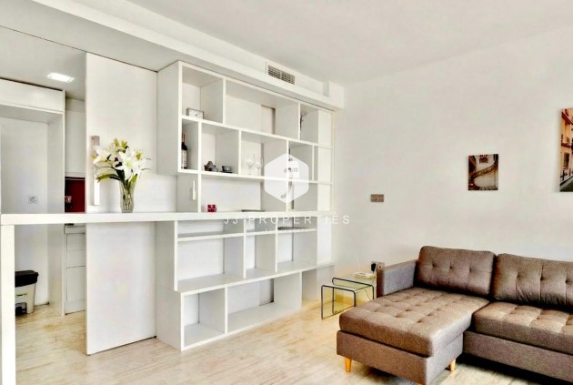 Resale - Apartment / flat -
Torrevieja - Estacion de autobuses