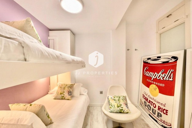 Resale - Apartment / flat -
Torrevieja - Estacion de autobuses