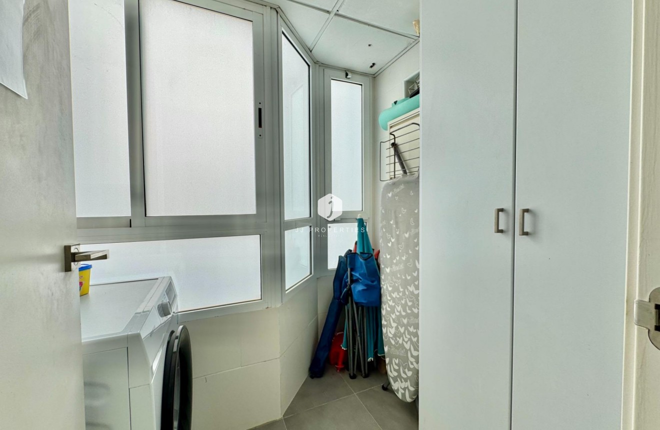 Resale - Apartment / flat -
Torrevieja - Estacion de autobuses