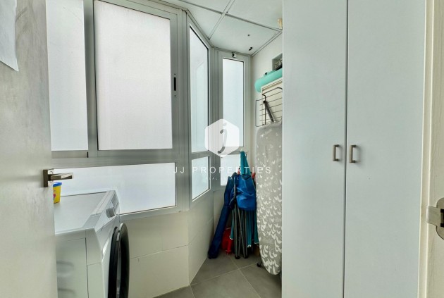 Resale - Apartment / flat -
Torrevieja - Estacion de autobuses