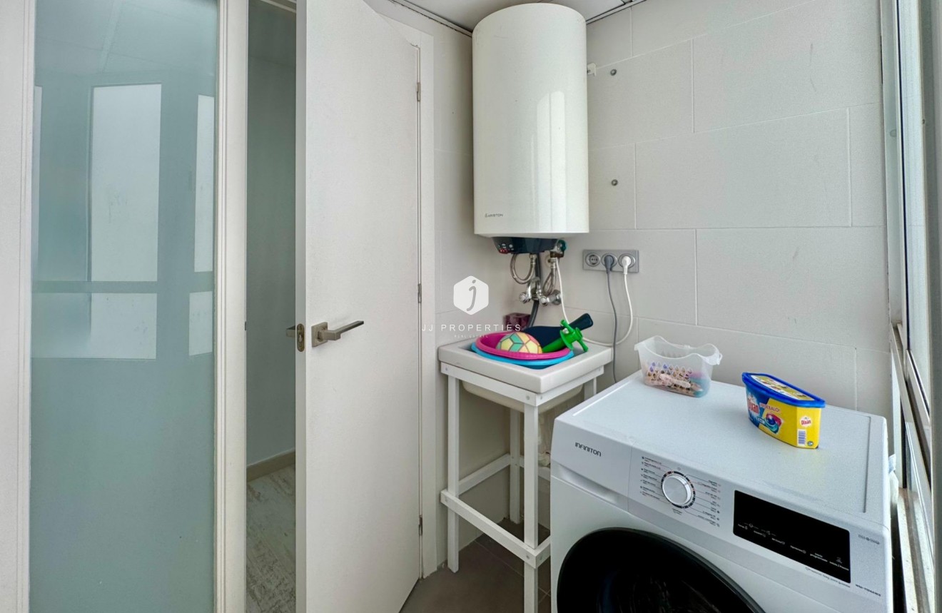 Resale - Apartment / flat -
Torrevieja - Estacion de autobuses