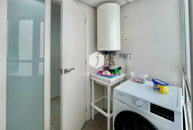 Resale - Apartment / flat -
Torrevieja - Estacion de autobuses