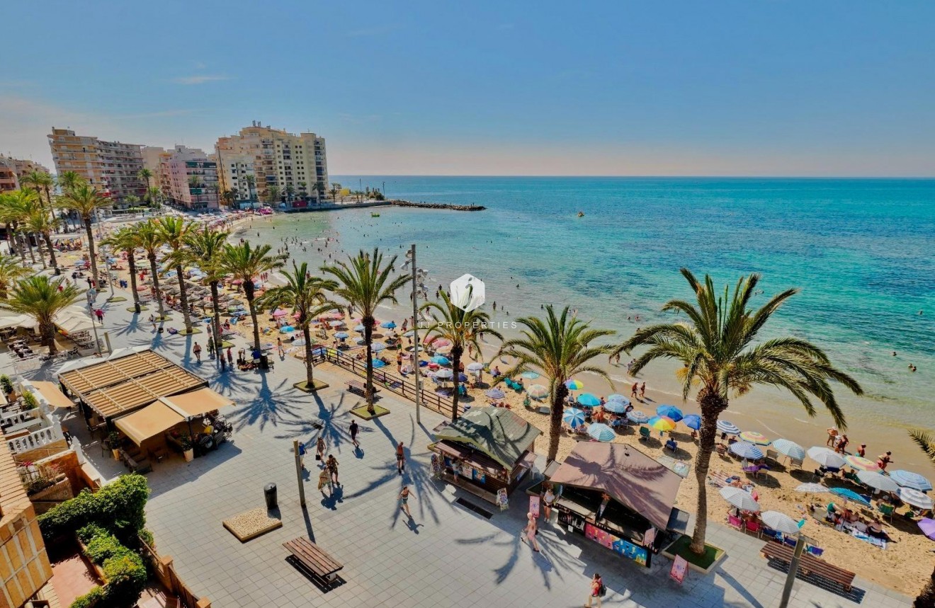 Resale - Apartment / flat -
Torrevieja - Estacion de autobuses