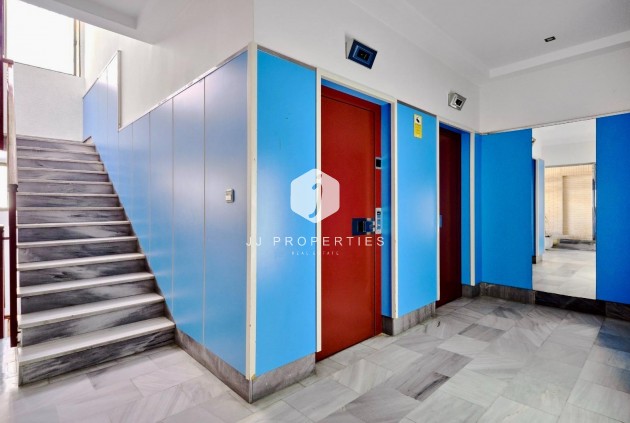 Resale - Apartment / flat -
Torrevieja - Estacion de autobuses