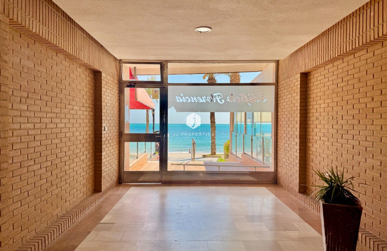 Resale - Apartment / flat -
Torrevieja - Estacion de autobuses