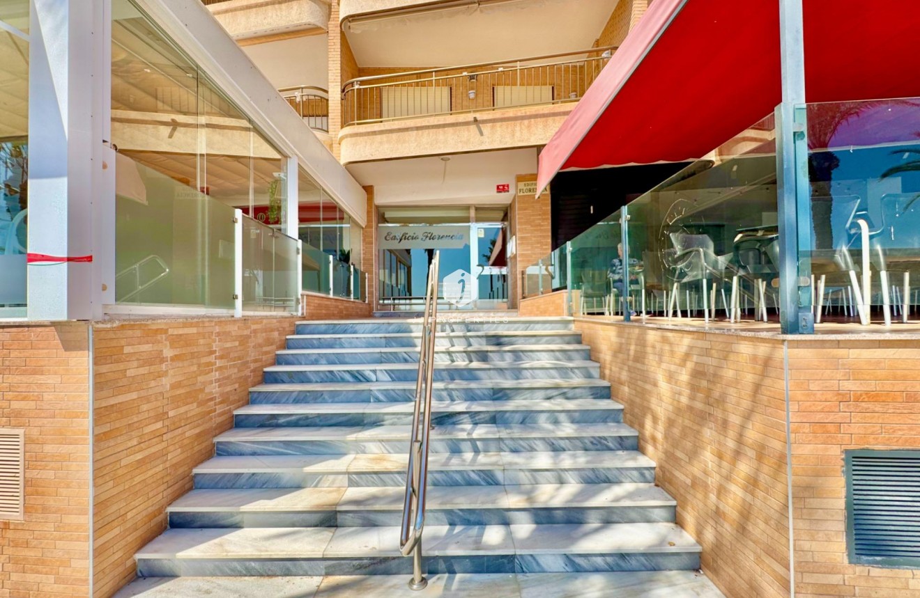 Resale - Apartment / flat -
Torrevieja - Estacion de autobuses