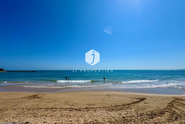 Resale - Apartment / flat -
Torrevieja - Estacion de autobuses