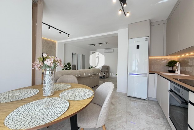 Aus zweiter Hand - Penthouse -
Torrevieja - Estacion de autobuses