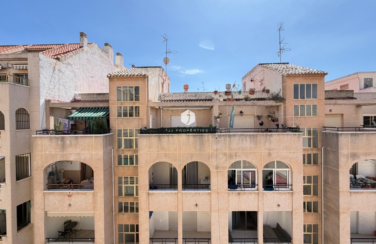 Aus zweiter Hand - Penthouse -
Torrevieja - Estacion de autobuses