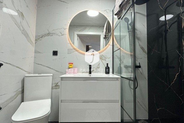 Resale - Apartment / flat -
Torrevieja