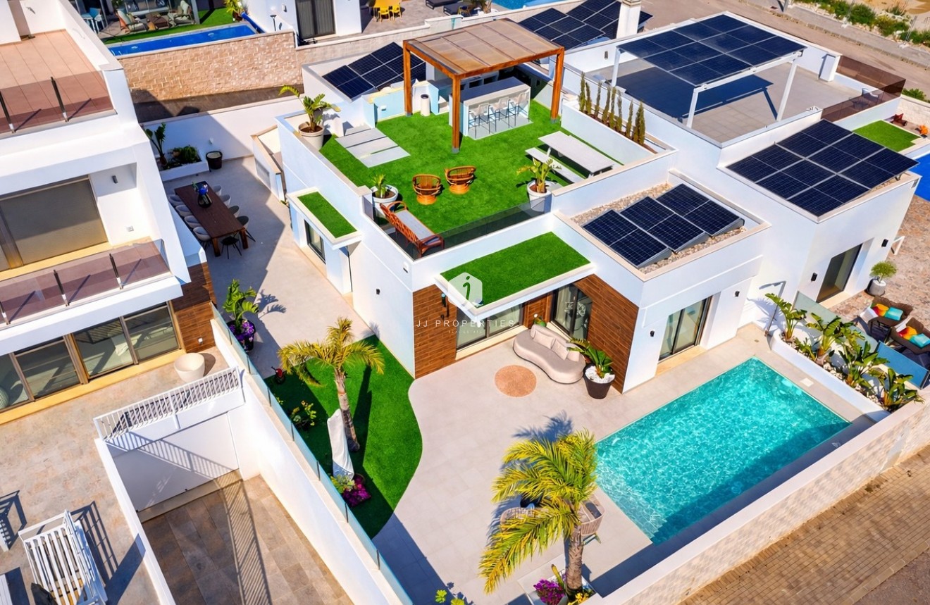 Resale - Villa -
San Miguel de Salinas - Inland