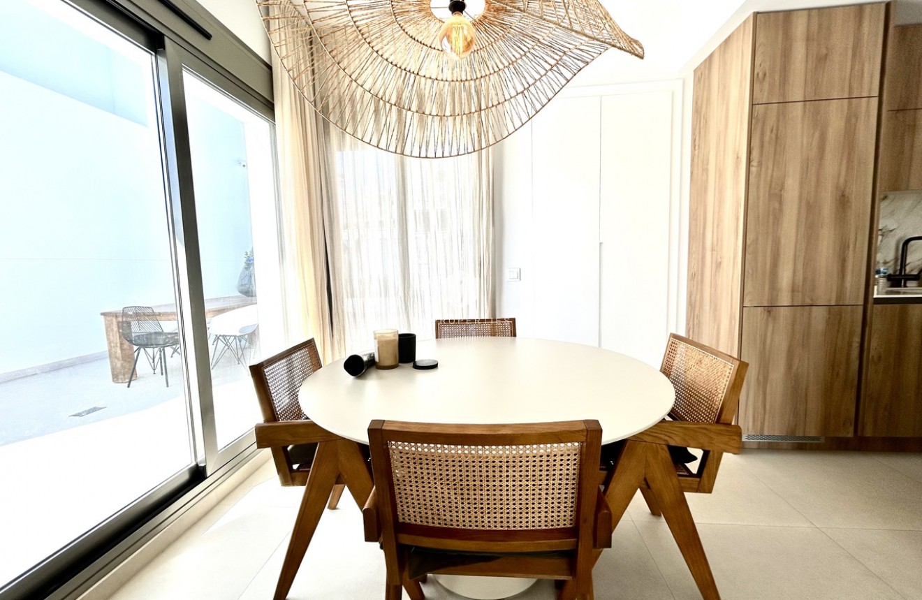 Resale - Villa -
San Miguel de Salinas - Inland