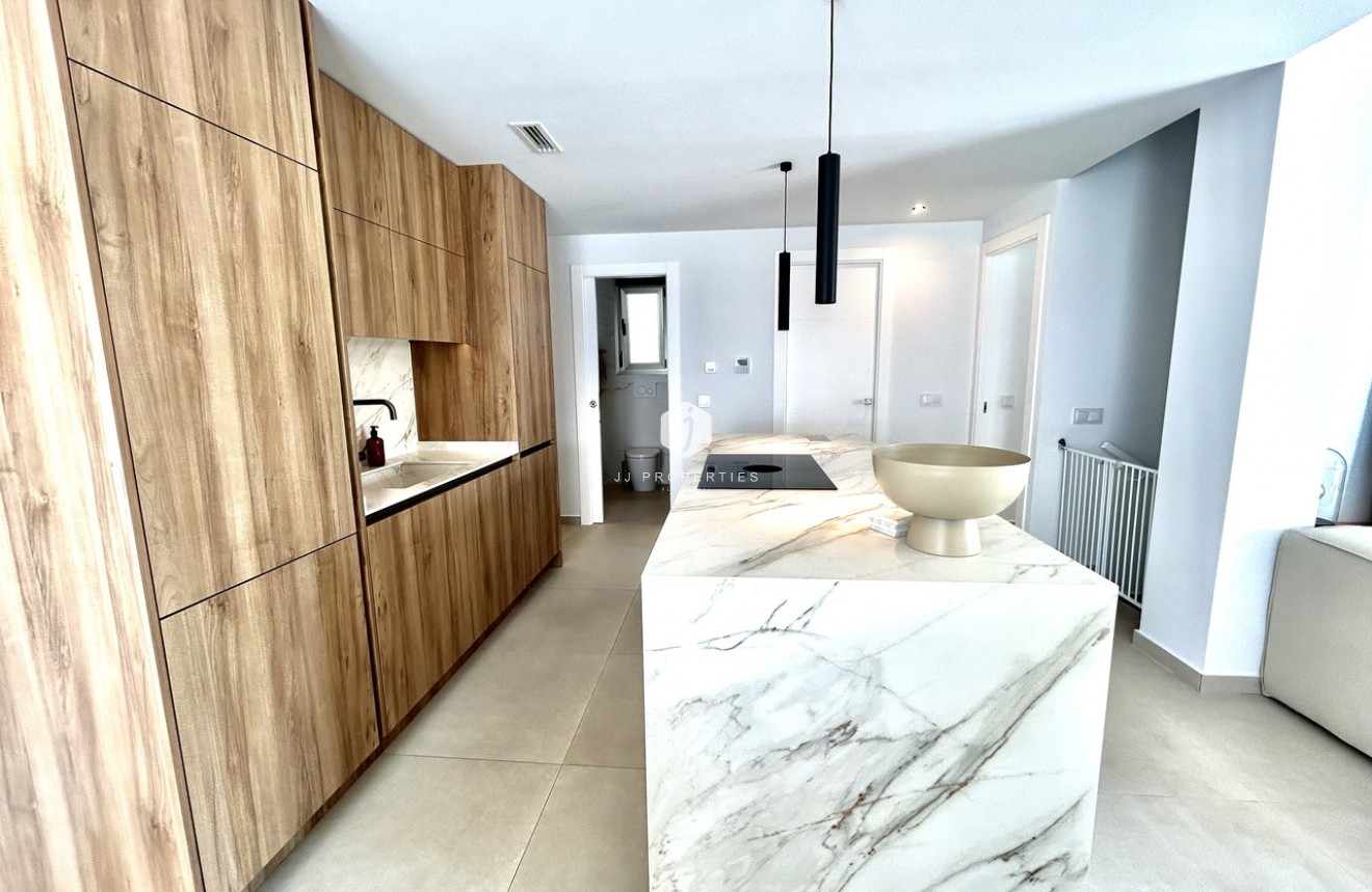 Resale - Villa -
San Miguel de Salinas - Inland