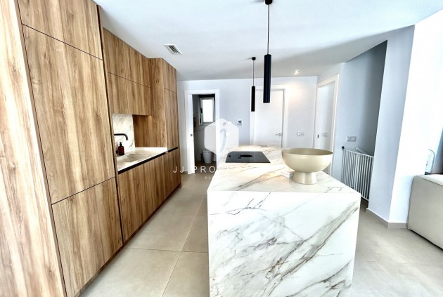 Resale - Villa -
San Miguel de Salinas - Inland