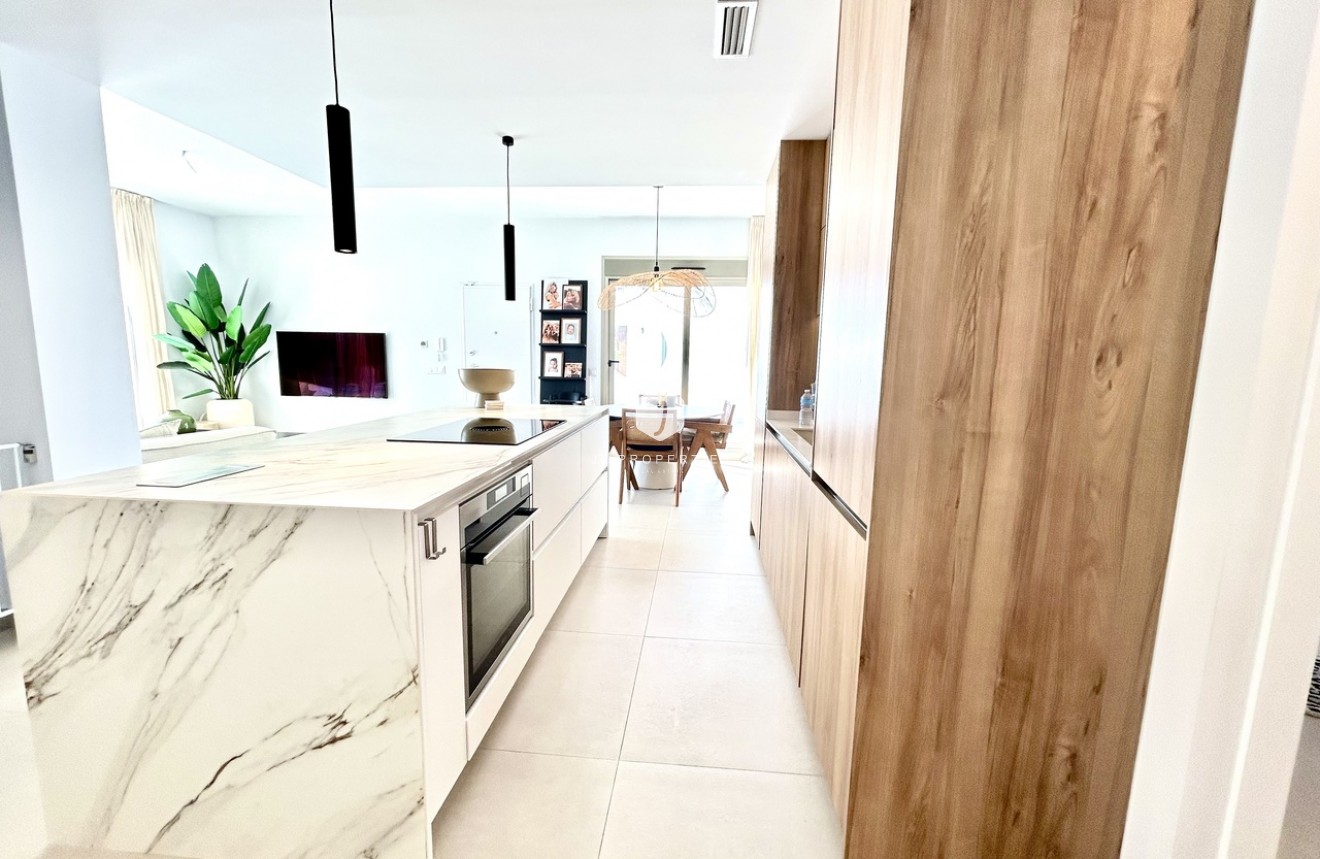 Resale - Villa -
San Miguel de Salinas - Inland