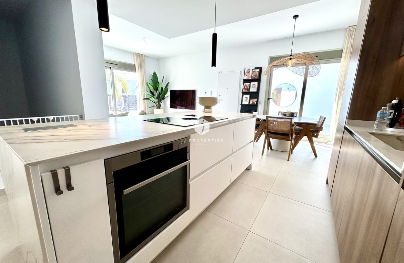 Resale - Villa -
San Miguel de Salinas - Inland