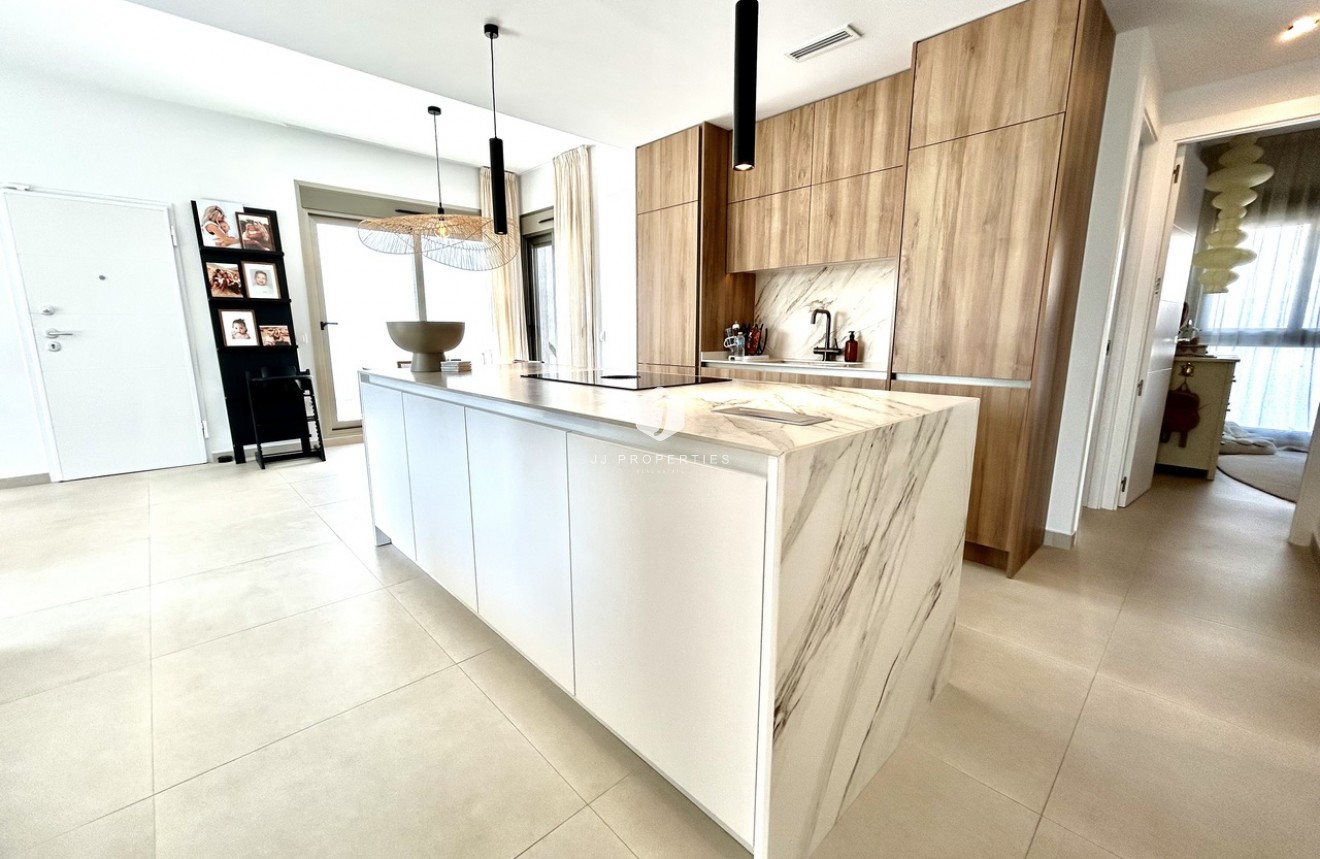 Resale - Villa -
San Miguel de Salinas - Inland