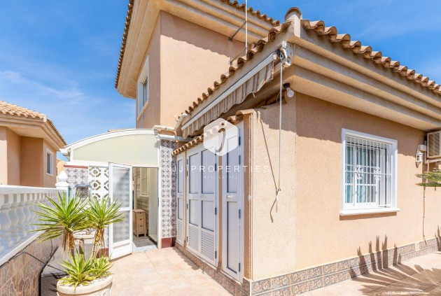 Segunda mano - Villa -
Torrevieja - Los Balcones - Los Altos del Edén