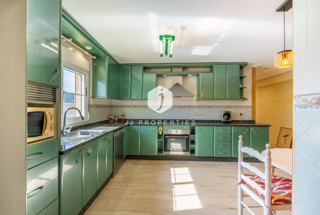 Resale - Villa -
Torrevieja - El chaparral