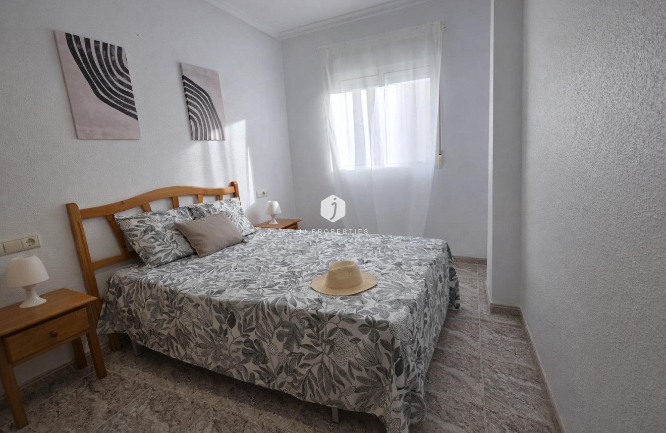 D'occasion - Appartement -
Torrevieja - Centro - Muelle Pesquero