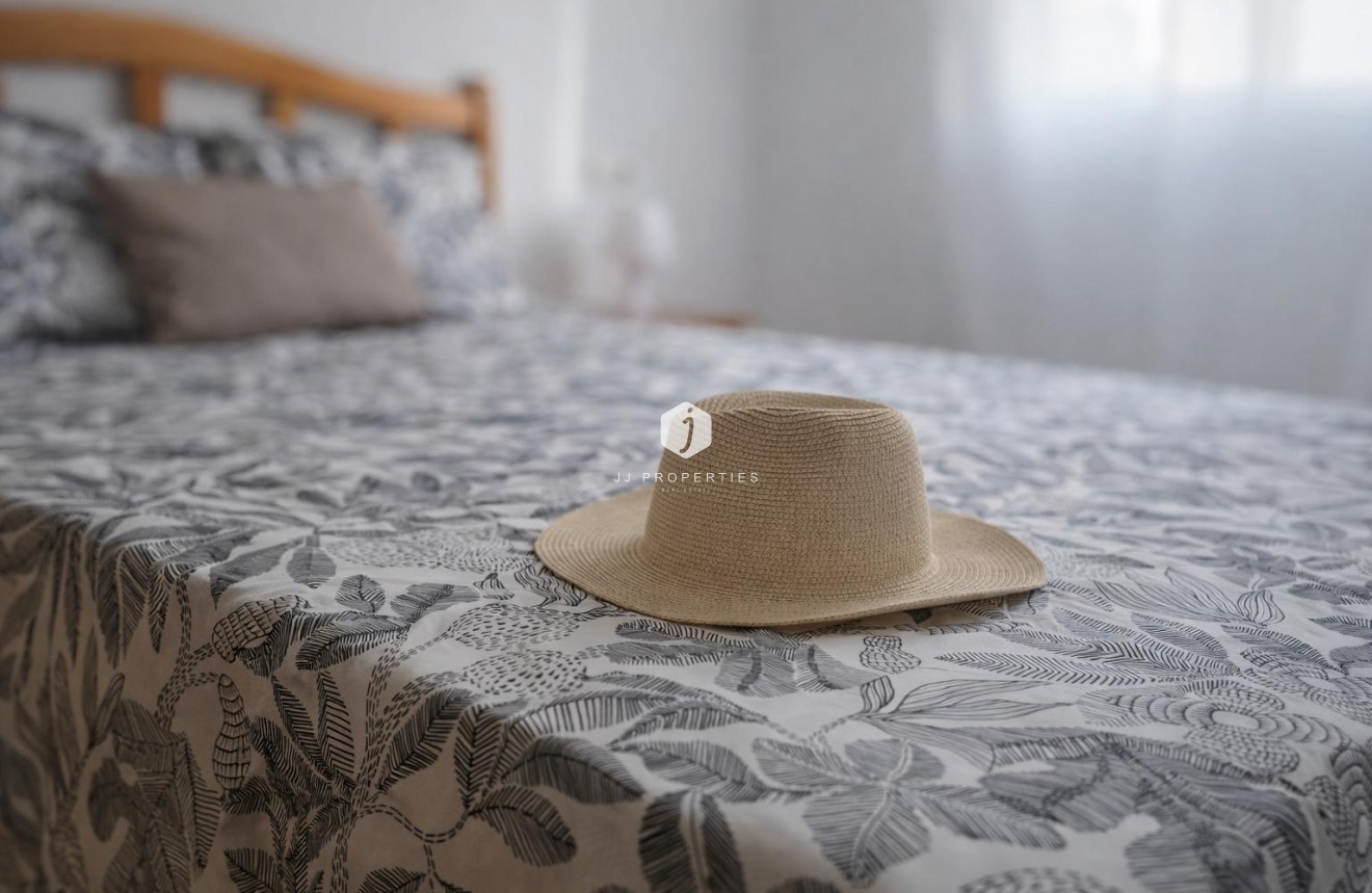 D'occasion - Appartement -
Torrevieja - Centro - Muelle Pesquero