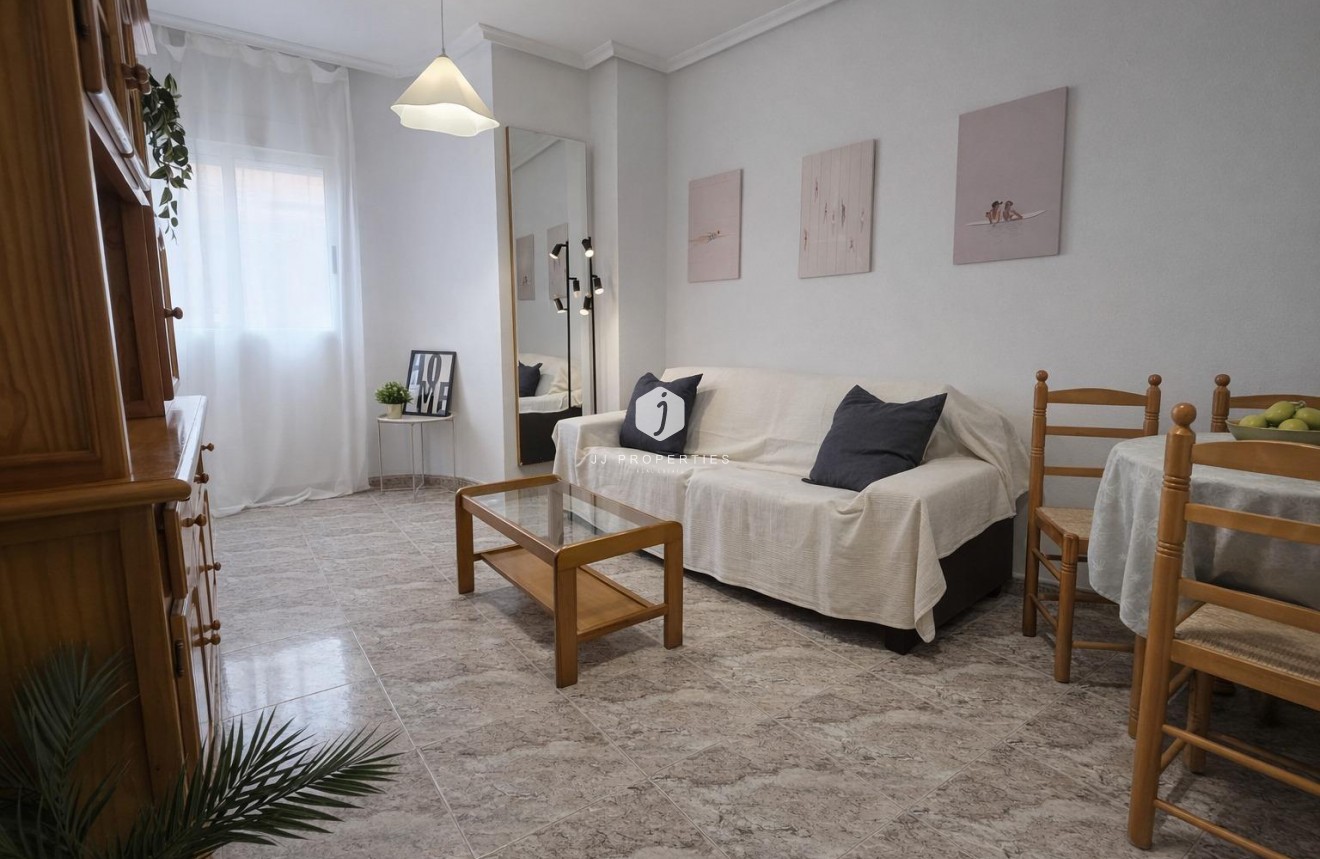 D'occasion - Appartement -
Torrevieja - Centro - Muelle Pesquero