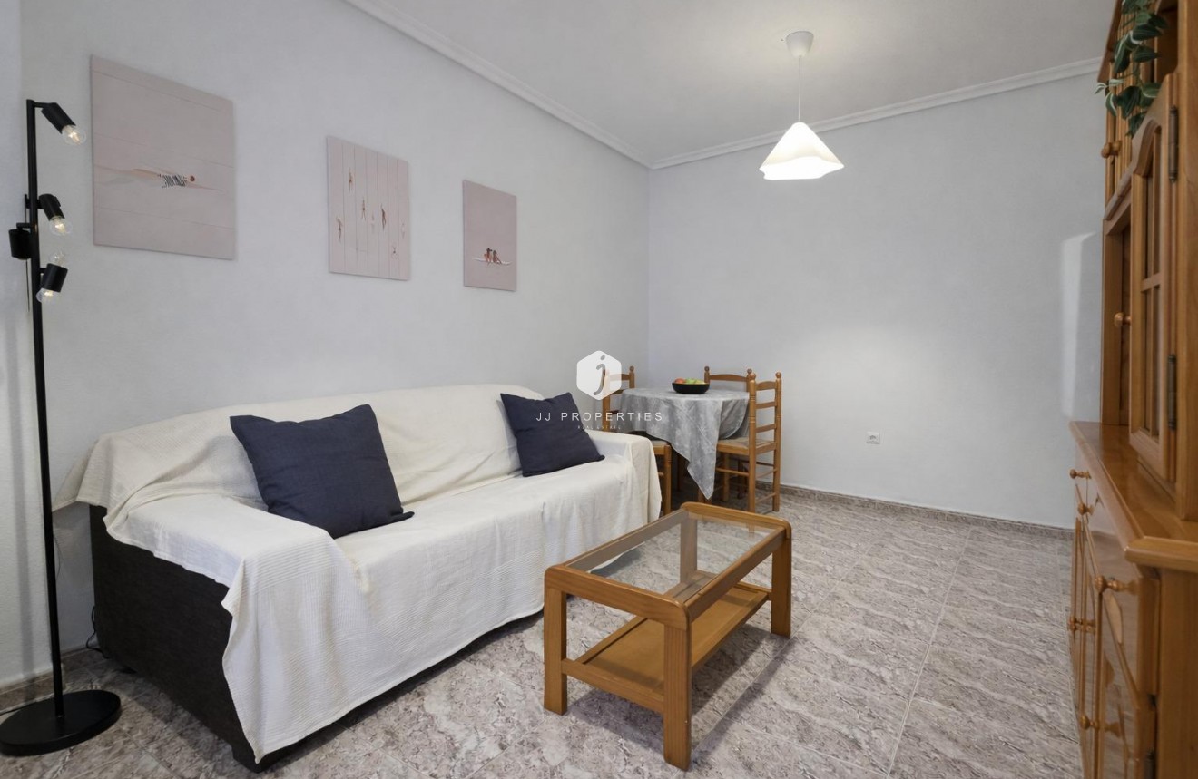 D'occasion - Appartement -
Torrevieja - Centro - Muelle Pesquero